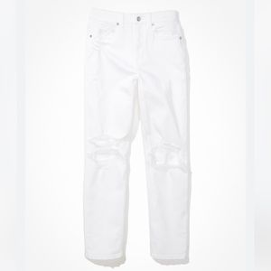 NWT American Eagle mom straight jean heavily distressed size 4 / 27 women's jean